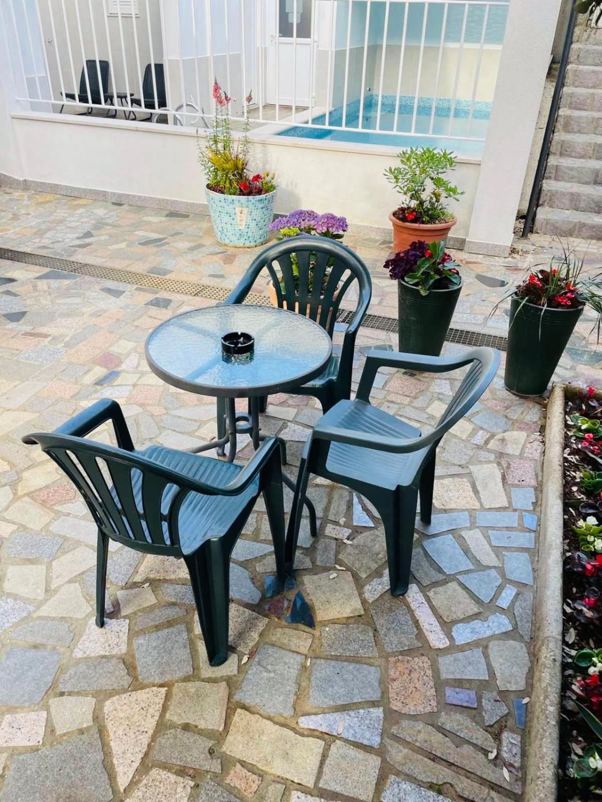 Lavanda 3 * Njivice